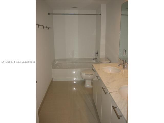 951 Brickell Ave #2207, Miami FL 33131