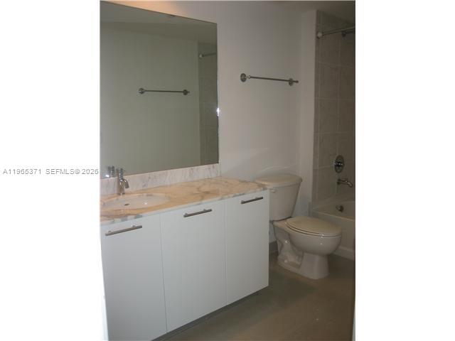 951 Brickell Ave #2207, Miami FL 33131
