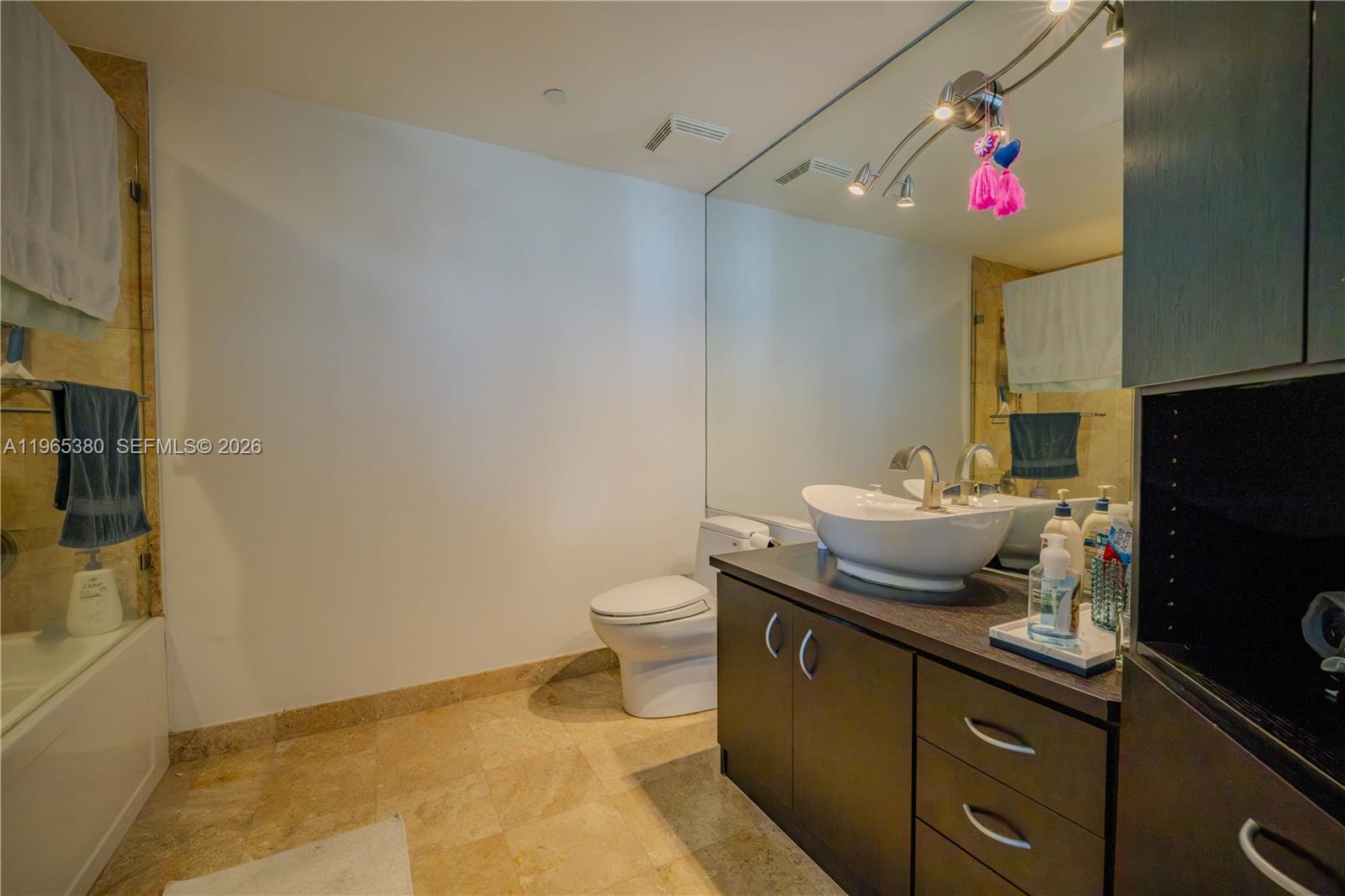 350 S Miami Ave #3203, Miami FL 33130