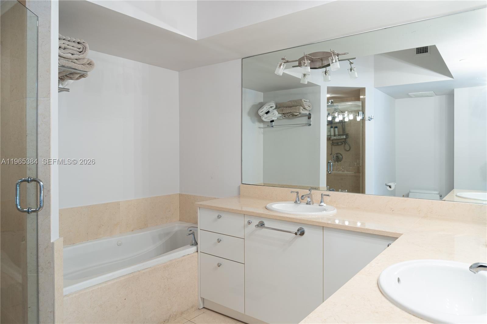 20000 E Country Club Dr #307, Aventura FL 33180