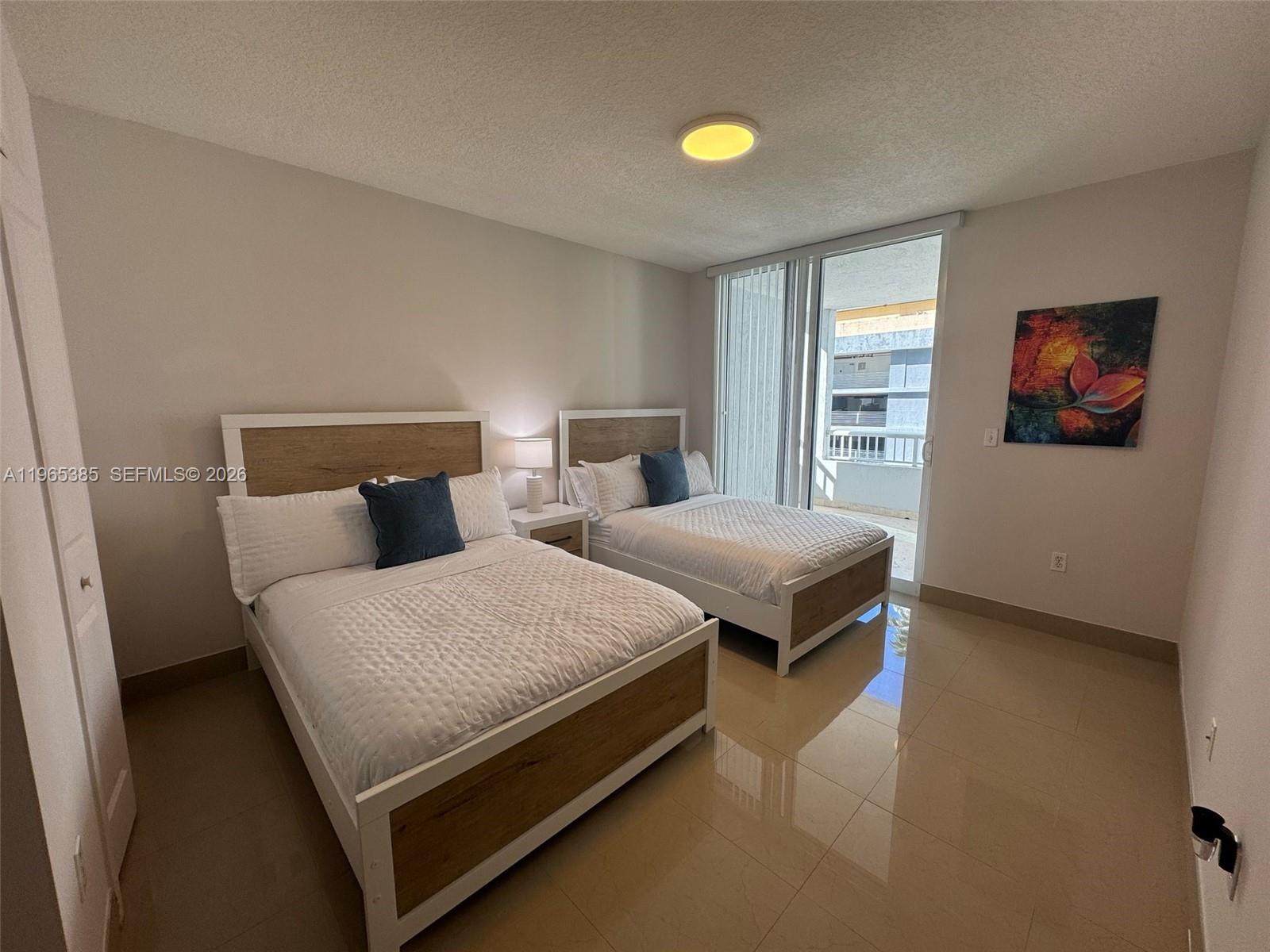 170 SE 14th St #1108, Miami FL 33131