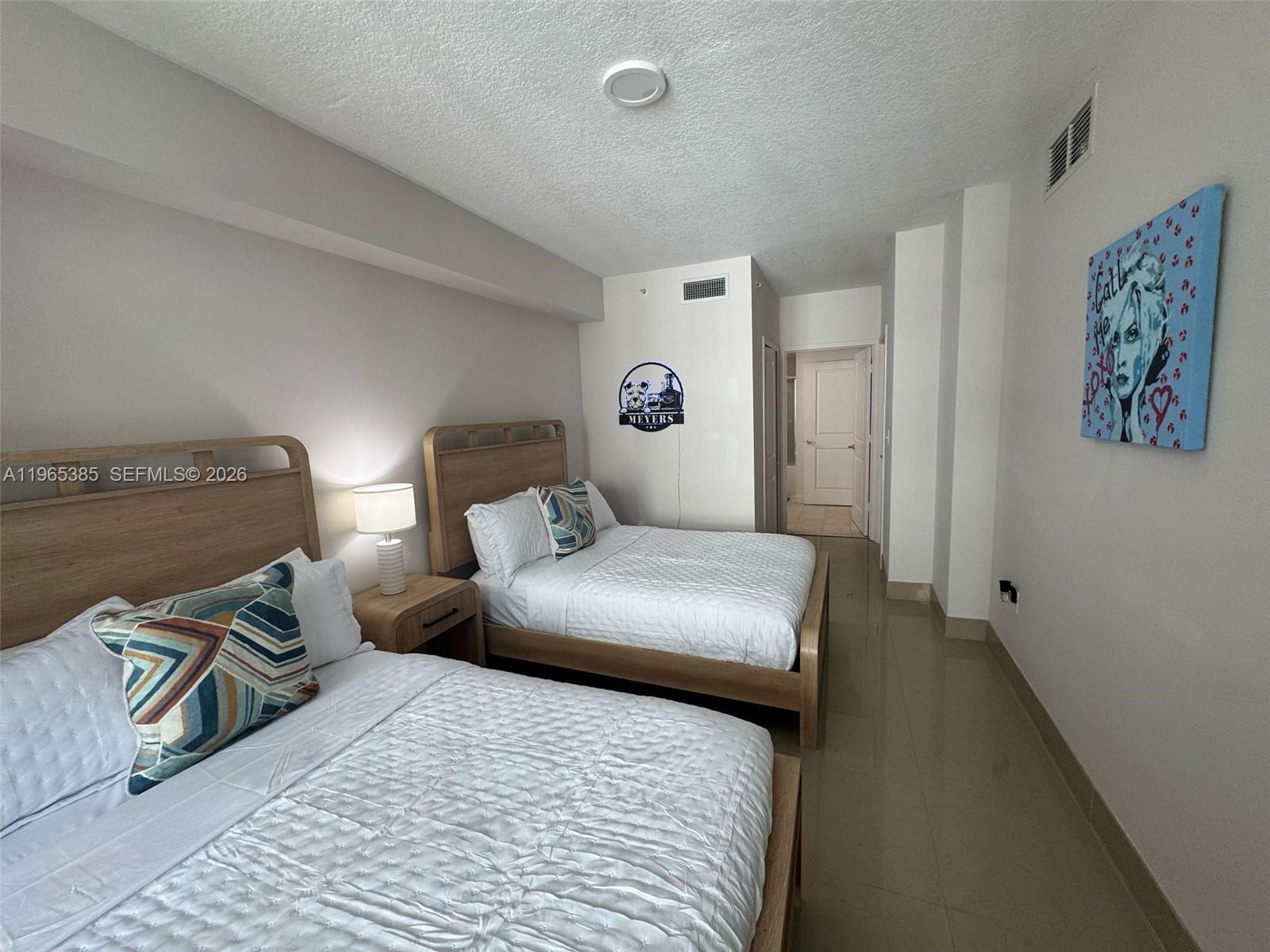 170 SE 14th St #1108, Miami FL 33131