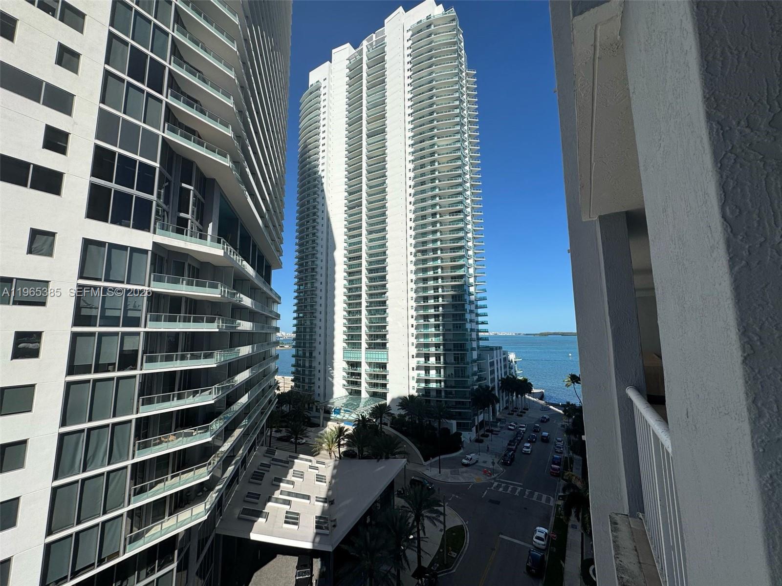 170 SE 14th St #1108, Miami FL 33131