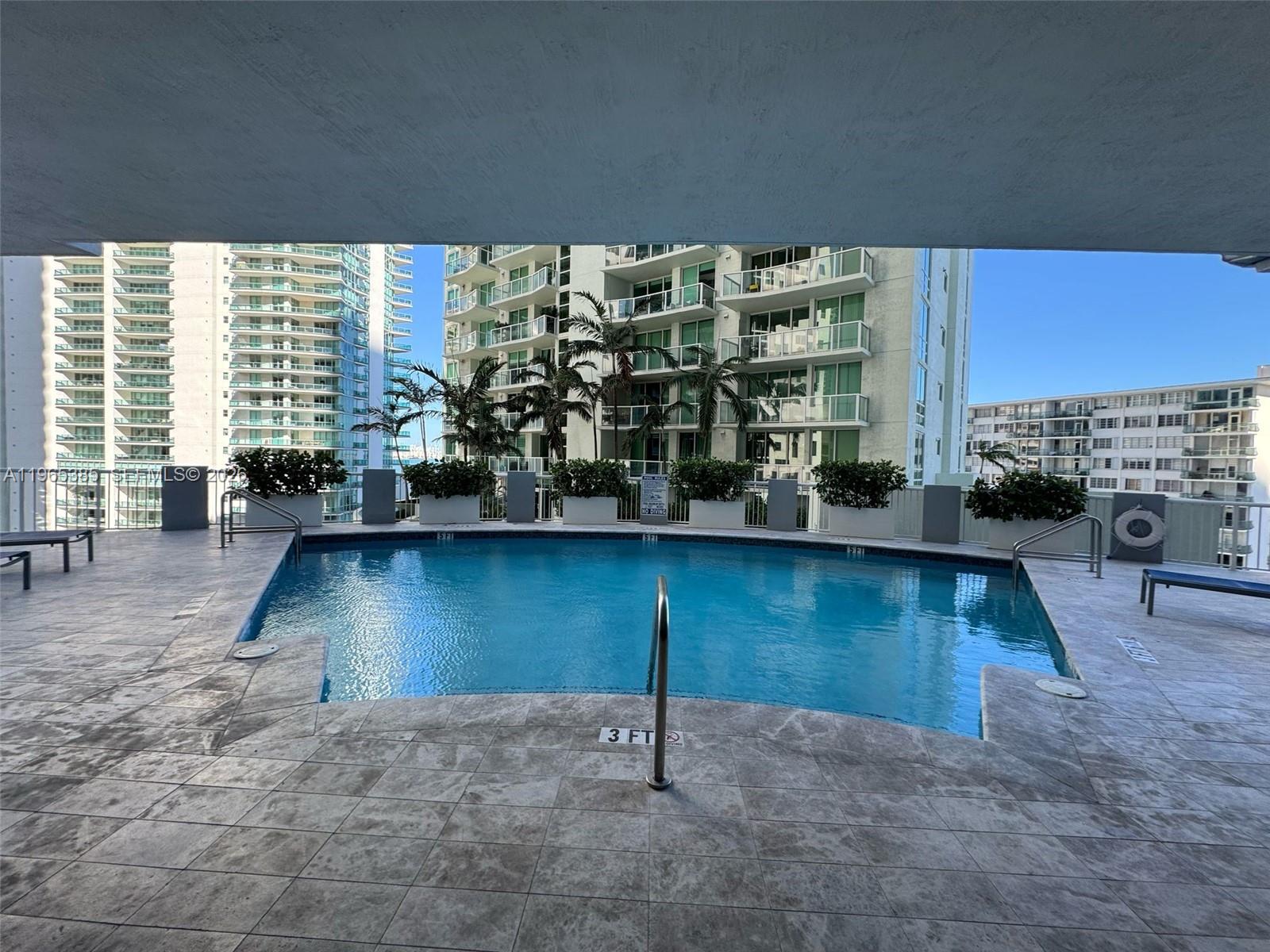 170 SE 14th St #1108, Miami FL 33131