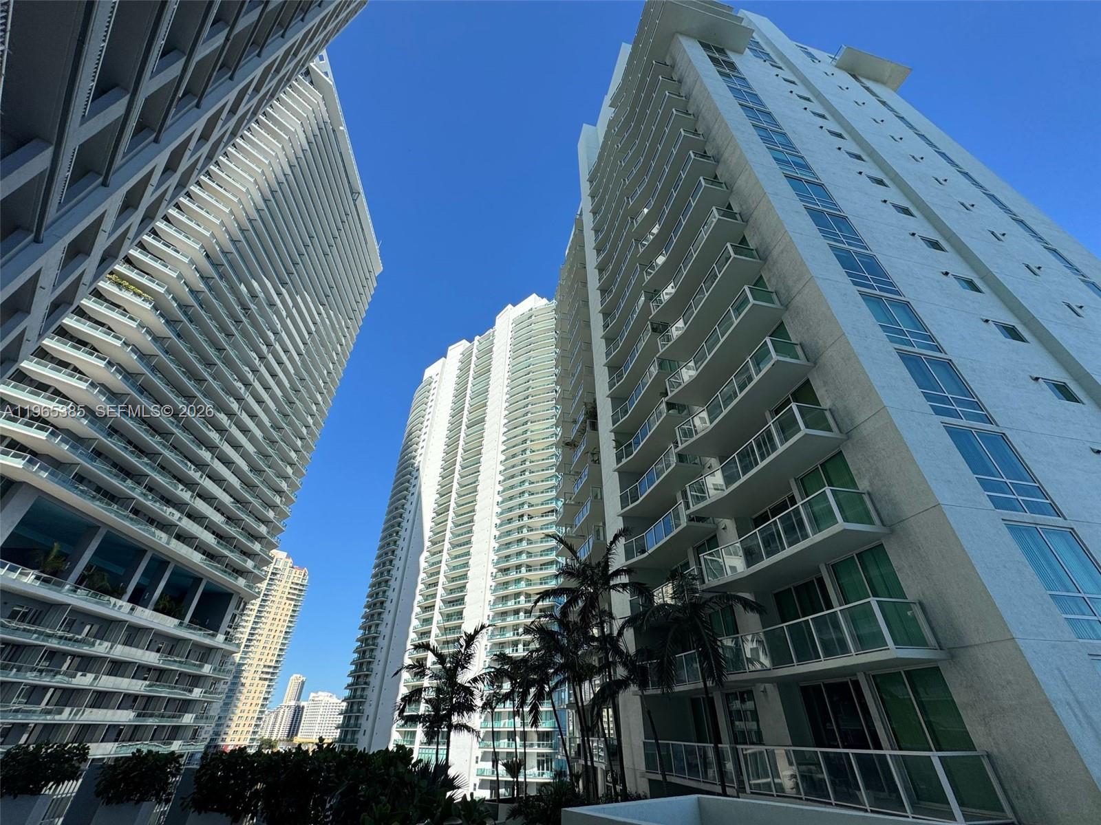 170 SE 14th St #1108, Miami FL 33131