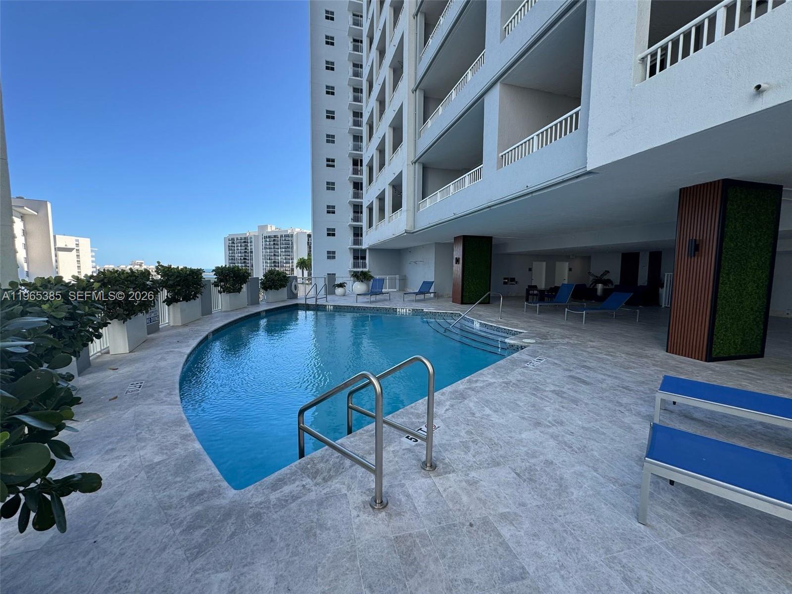 170 SE 14th St #1108, Miami FL 33131