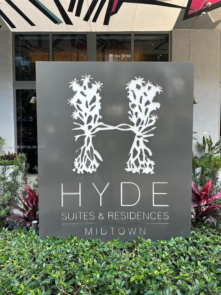 121 NE 34th St #1505, Miami FL 33137