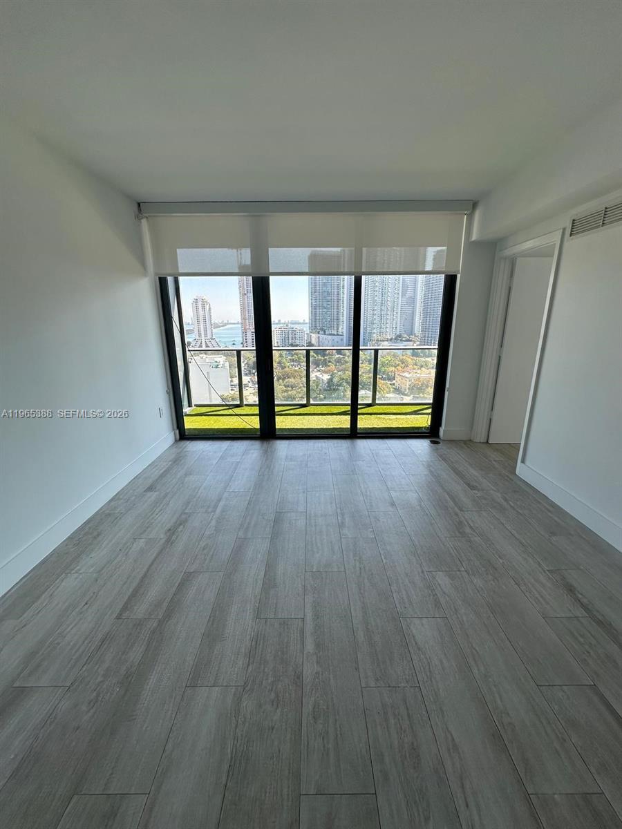 121 NE 34th St #1505, Miami FL 33137