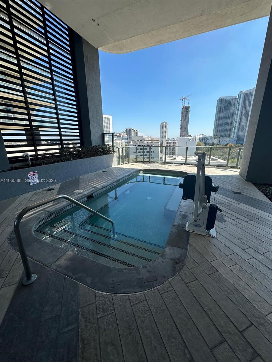 121 NE 34th St #1505, Miami FL 33137