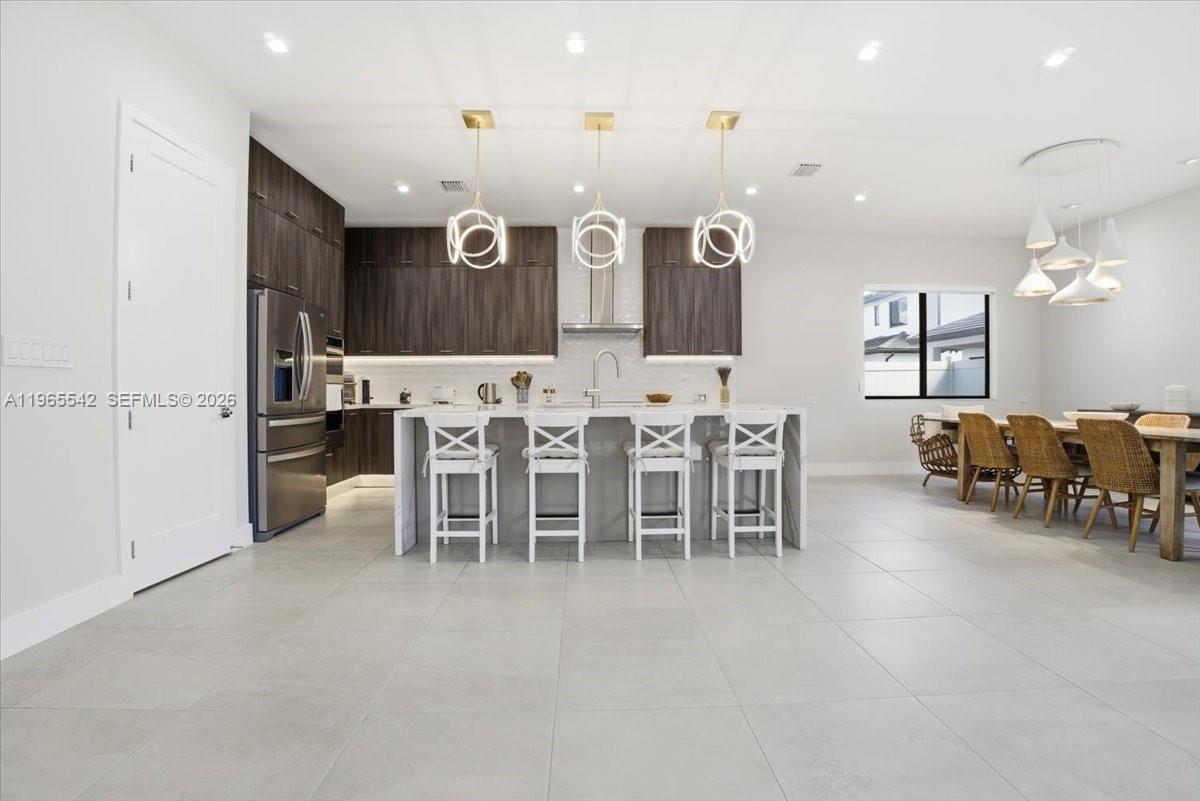 8096 NW 48th Ter, Doral FL 33166