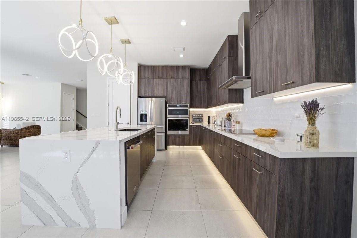 8096 NW 48th Ter, Doral FL 33166