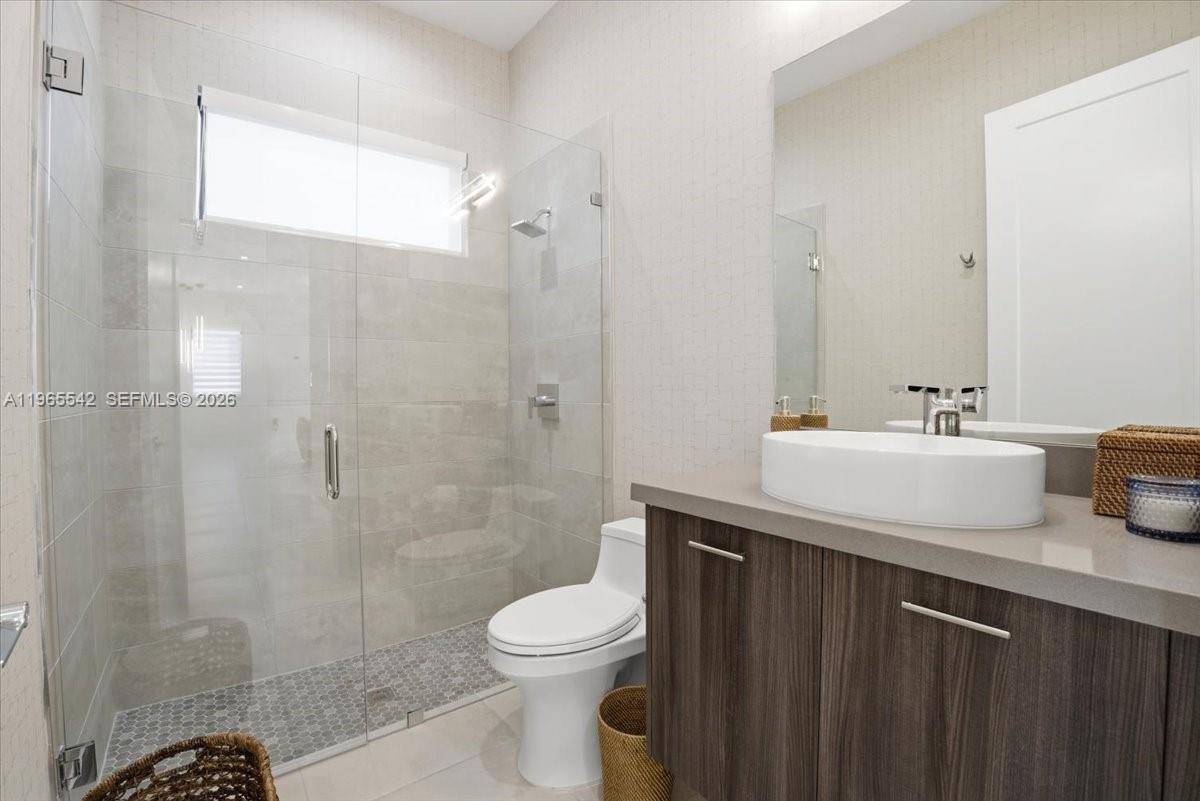 8096 NW 48th Ter, Doral FL 33166