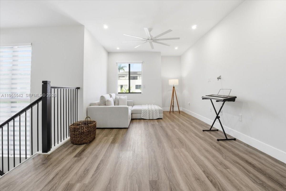 8096 NW 48th Ter, Doral FL 33166