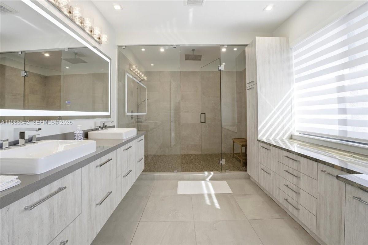 8096 NW 48th Ter, Doral FL 33166