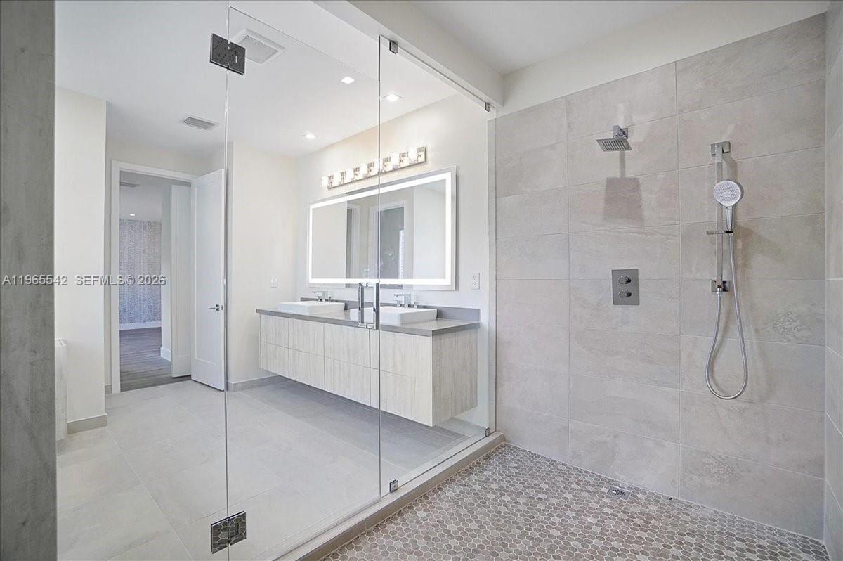 8096 NW 48th Ter, Doral FL 33166