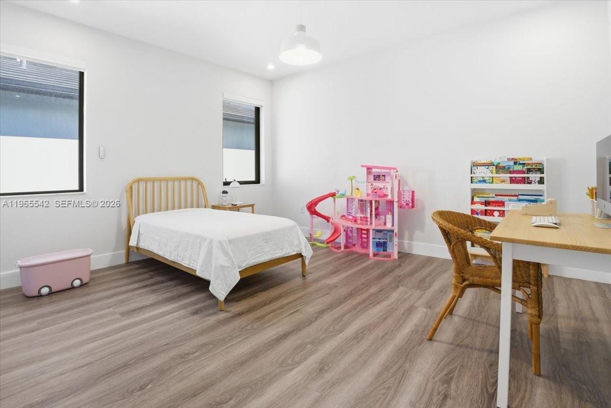 8096 NW 48th Ter, Doral FL 33166