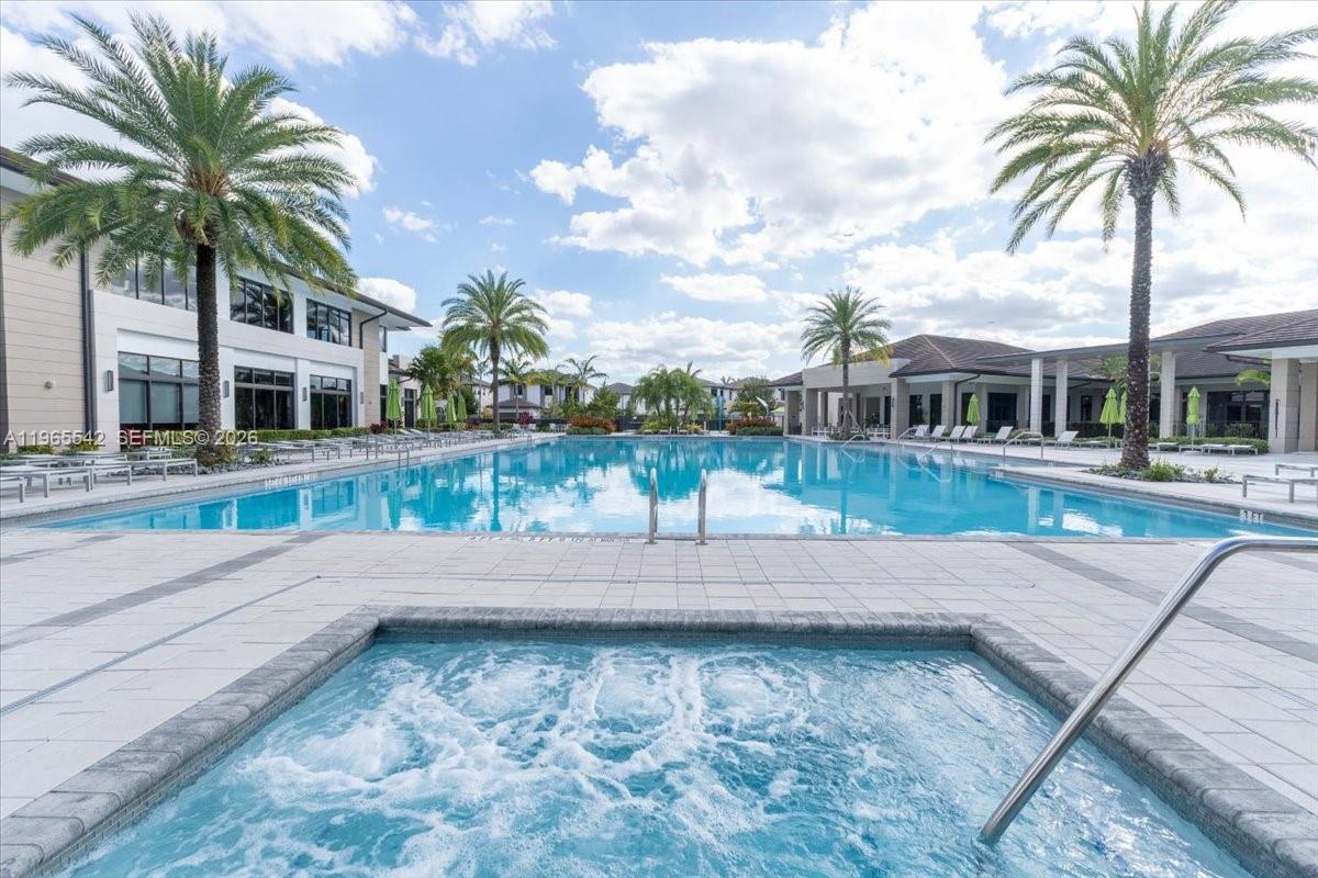 8096 NW 48th Ter, Doral FL 33166