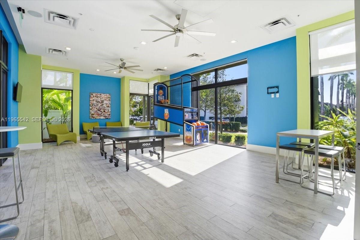 8096 NW 48th Ter, Doral FL 33166