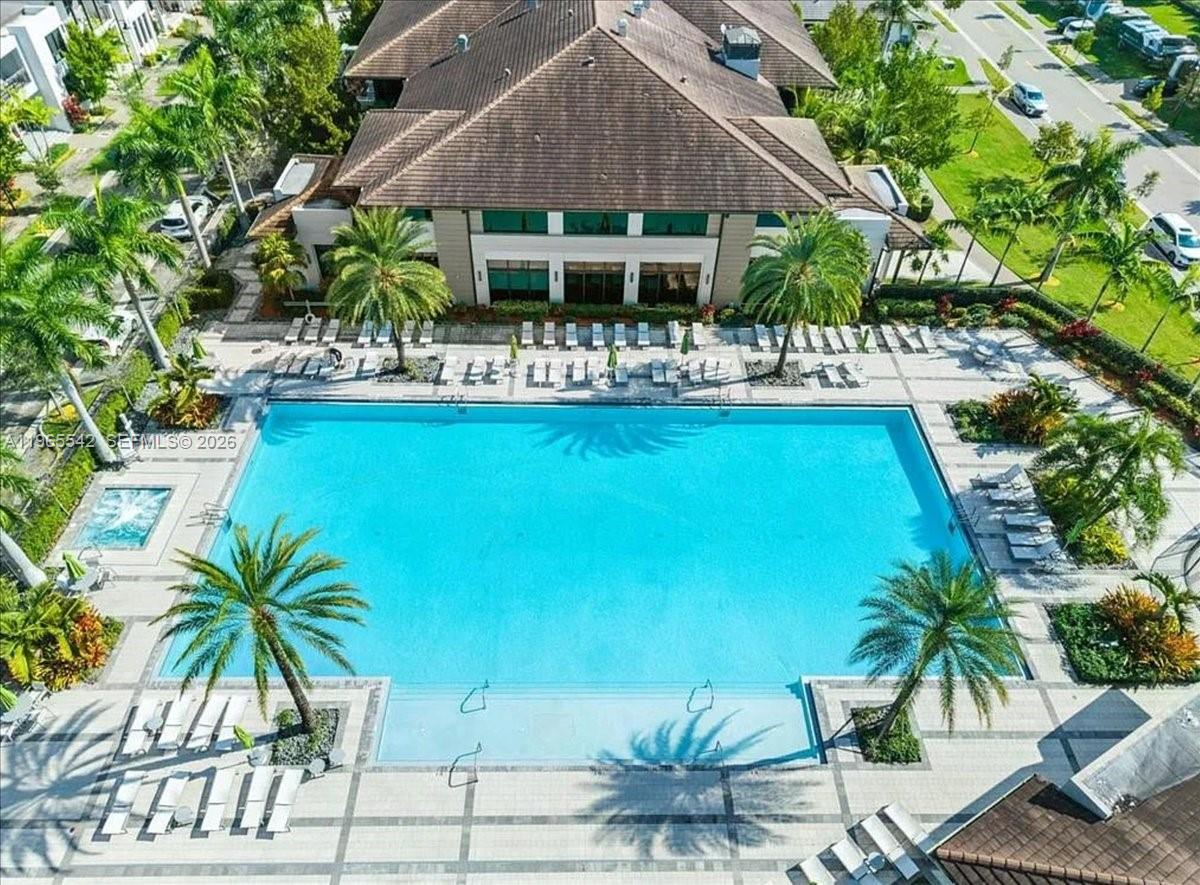 8096 NW 48th Ter, Doral FL 33166