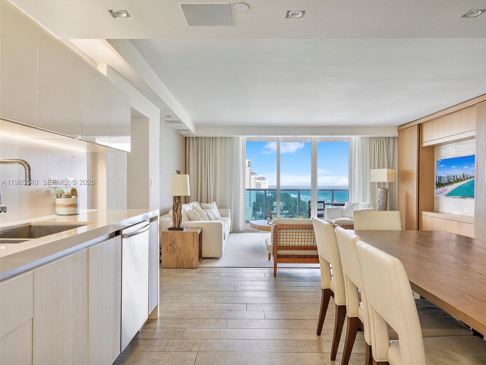 102 24th St #1119, Miami Beach FL 33139
