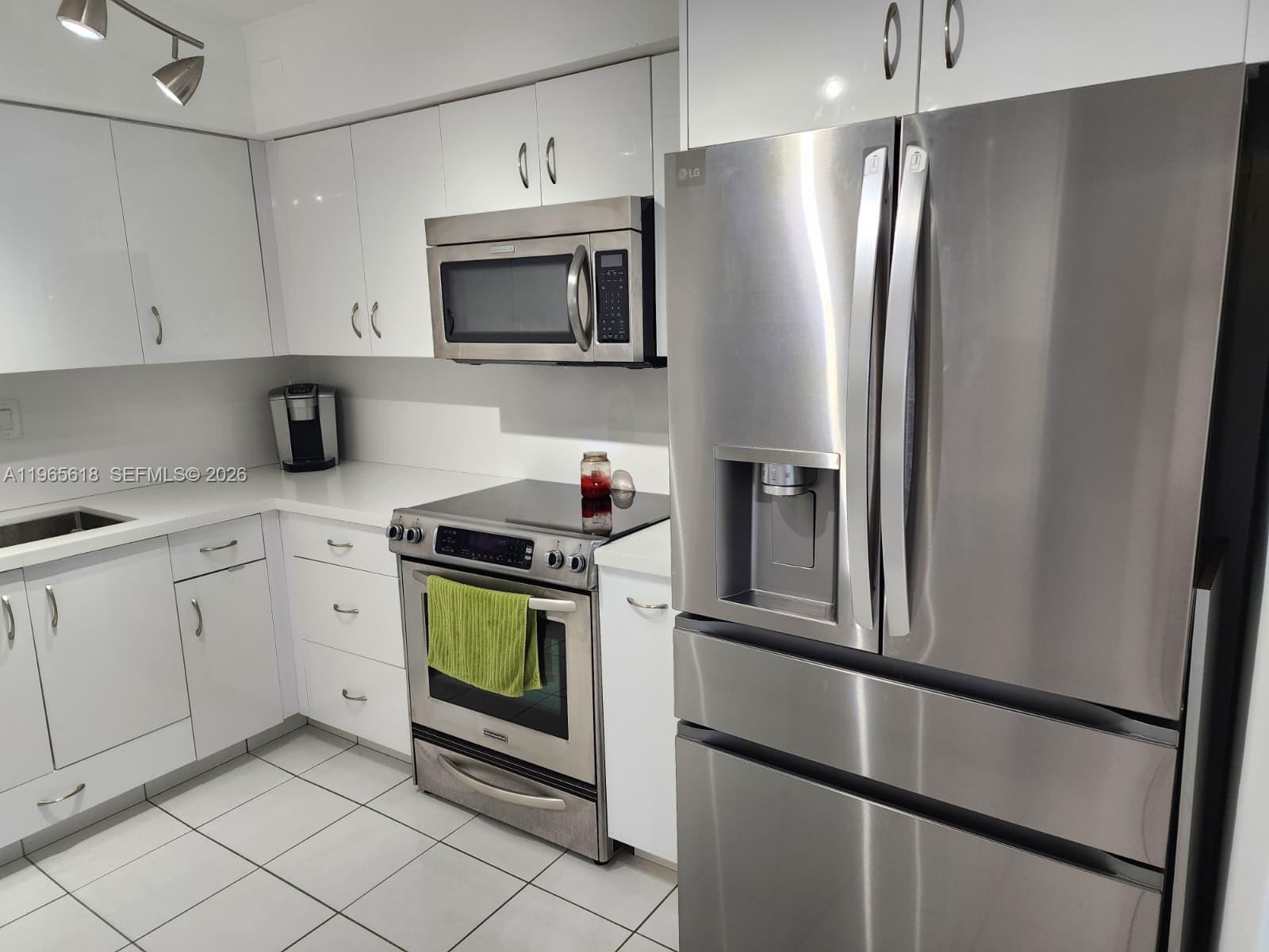 3530 Mystic Pointe Dr #2613, Aventura FL 33180