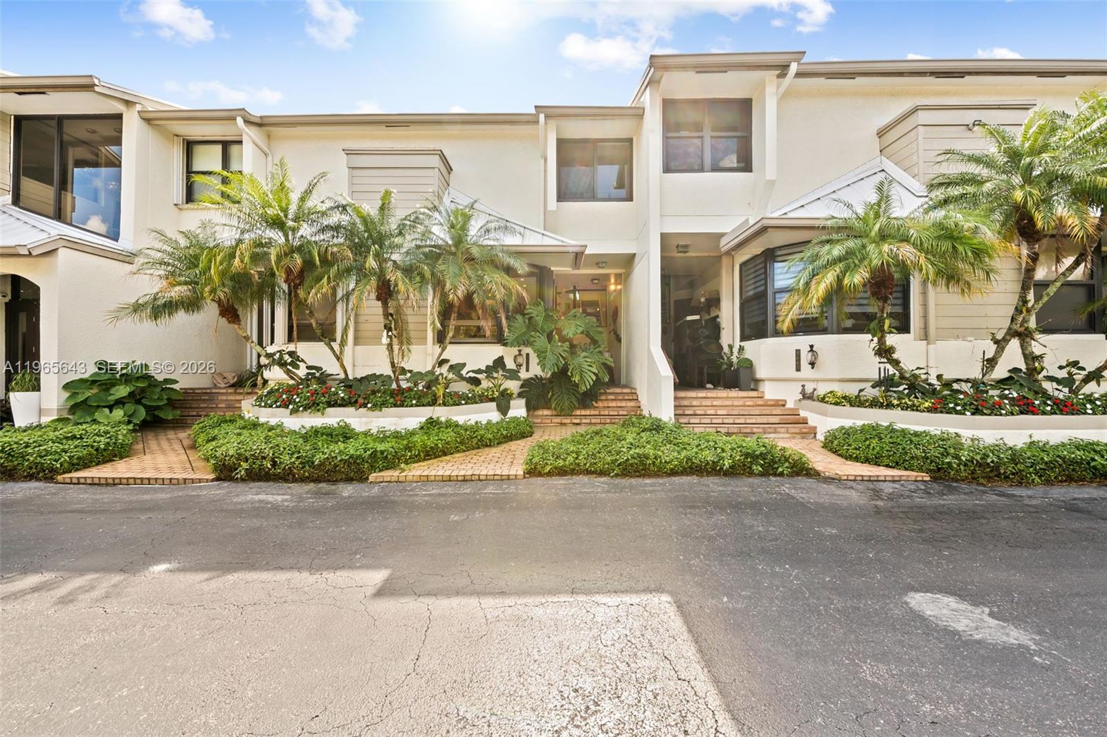 2662 NE 135th St, North Miami FL 33181