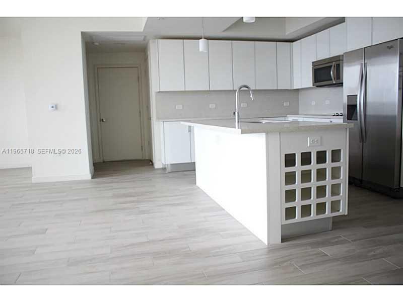 999 SW 1st Ave #2106, Miami FL 33130
