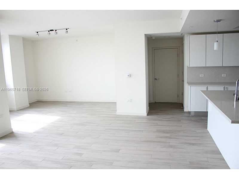 999 SW 1st Ave #2106, Miami FL 33130