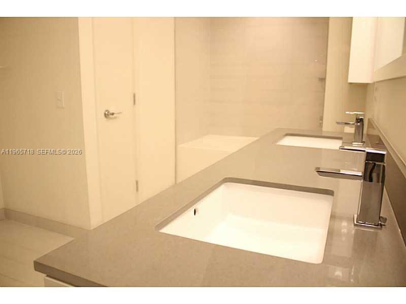 999 SW 1st Ave #2106, Miami FL 33130