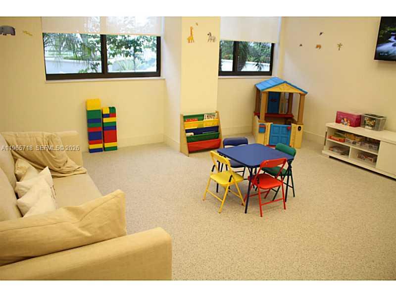 999 SW 1st Ave #2106, Miami FL 33130
