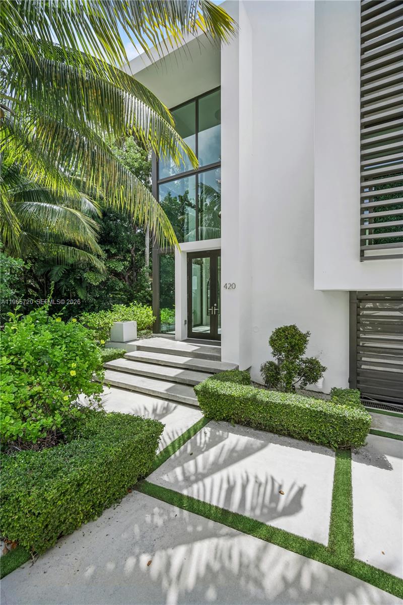 420 N Hibiscus Dr, Miami Beach FL 33139