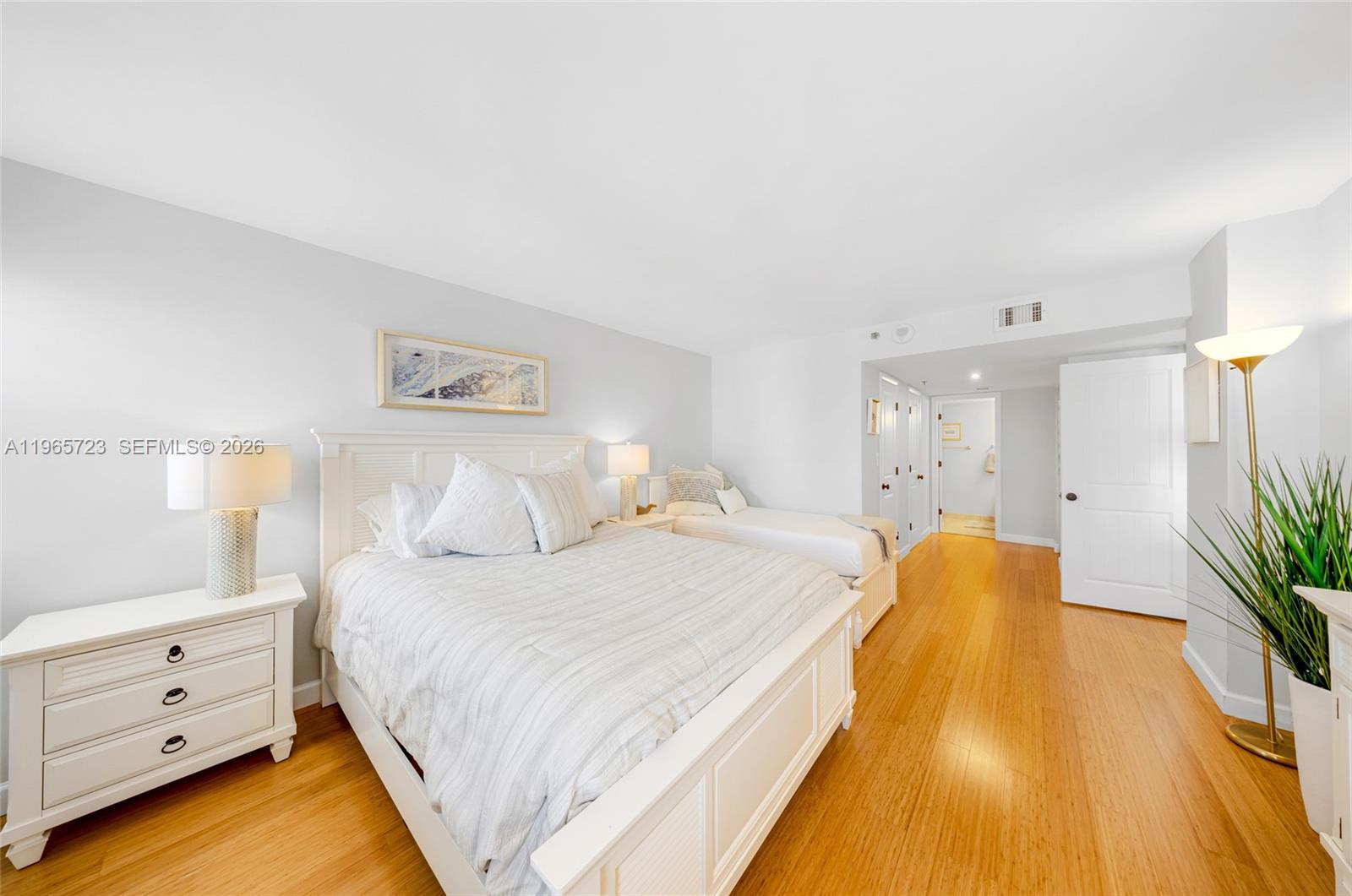 1201 S Ocean Dr #1903S, Hollywood FL 33019