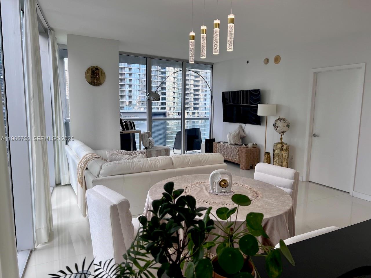 475 Brickell Ave #1715, Miami FL 33131