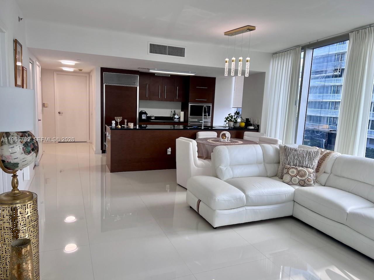 475 Brickell Ave #1715, Miami FL 33131