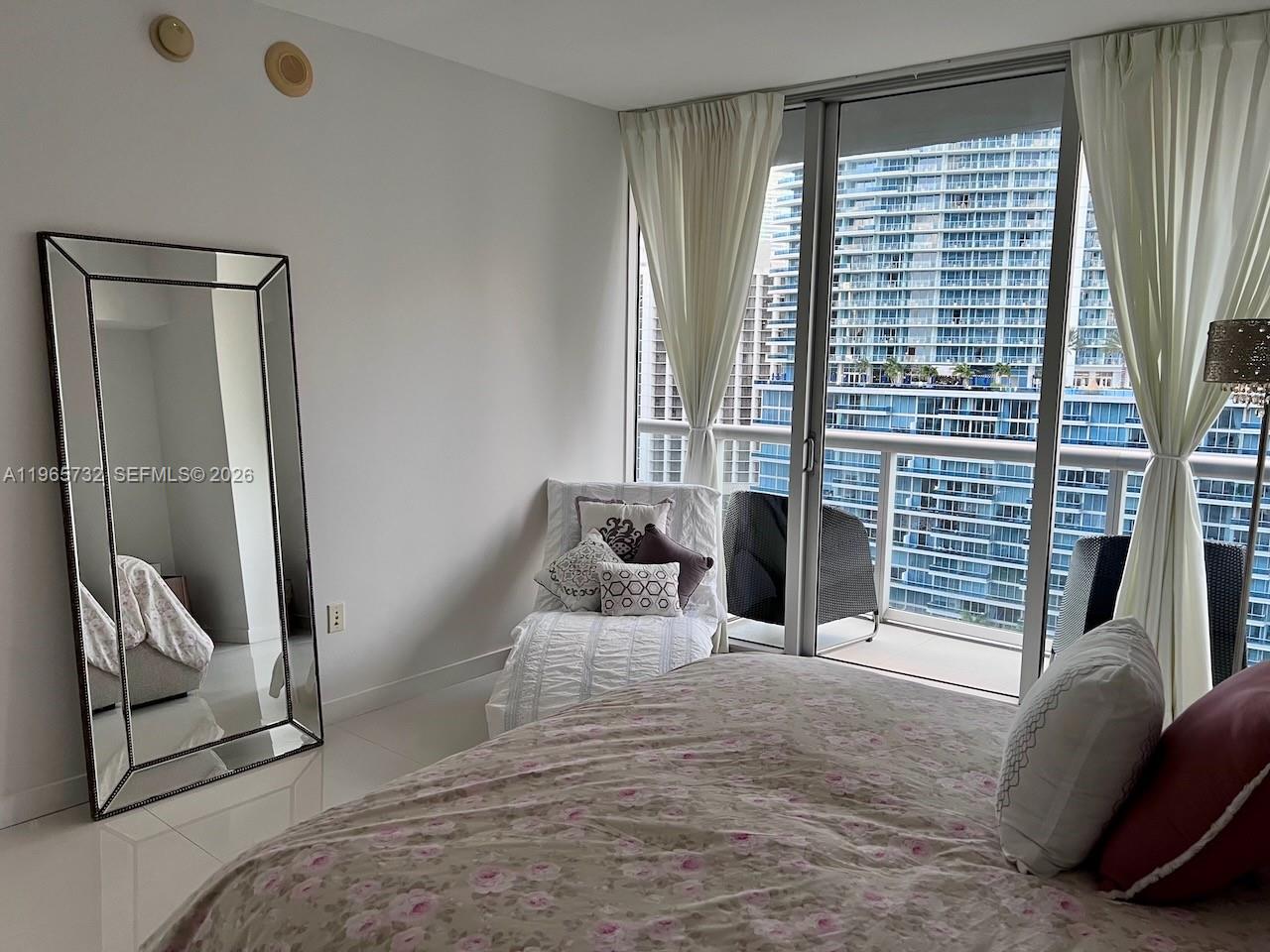 475 Brickell Ave #1715, Miami FL 33131