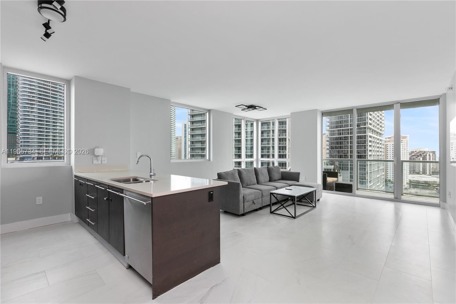 500 Brickell Ave #1801, Miami FL 33131