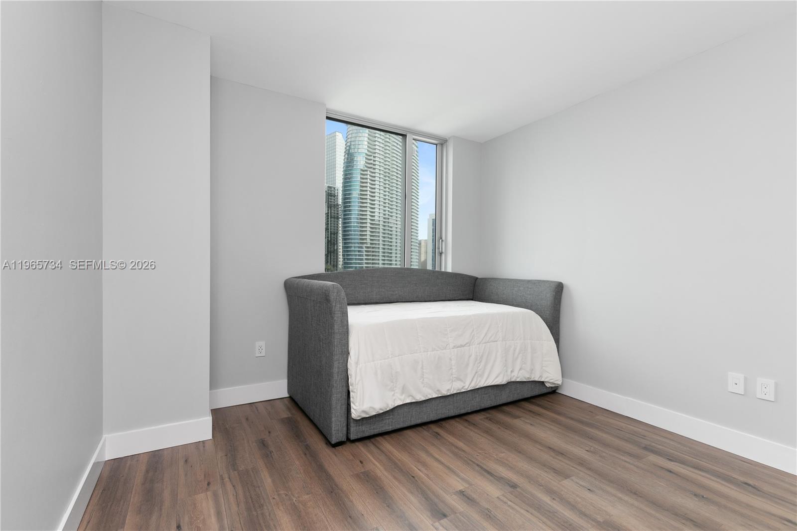 500 Brickell Ave #1801, Miami FL 33131