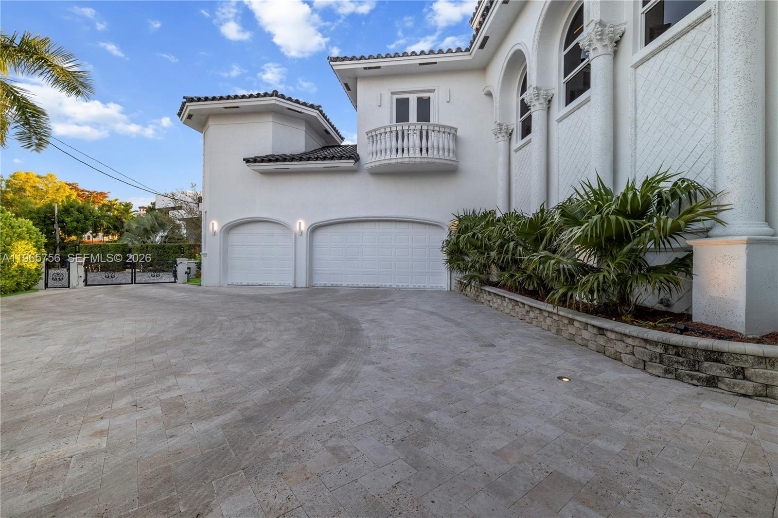 16479 NE 30th Ave, North Miami Beach FL 33160