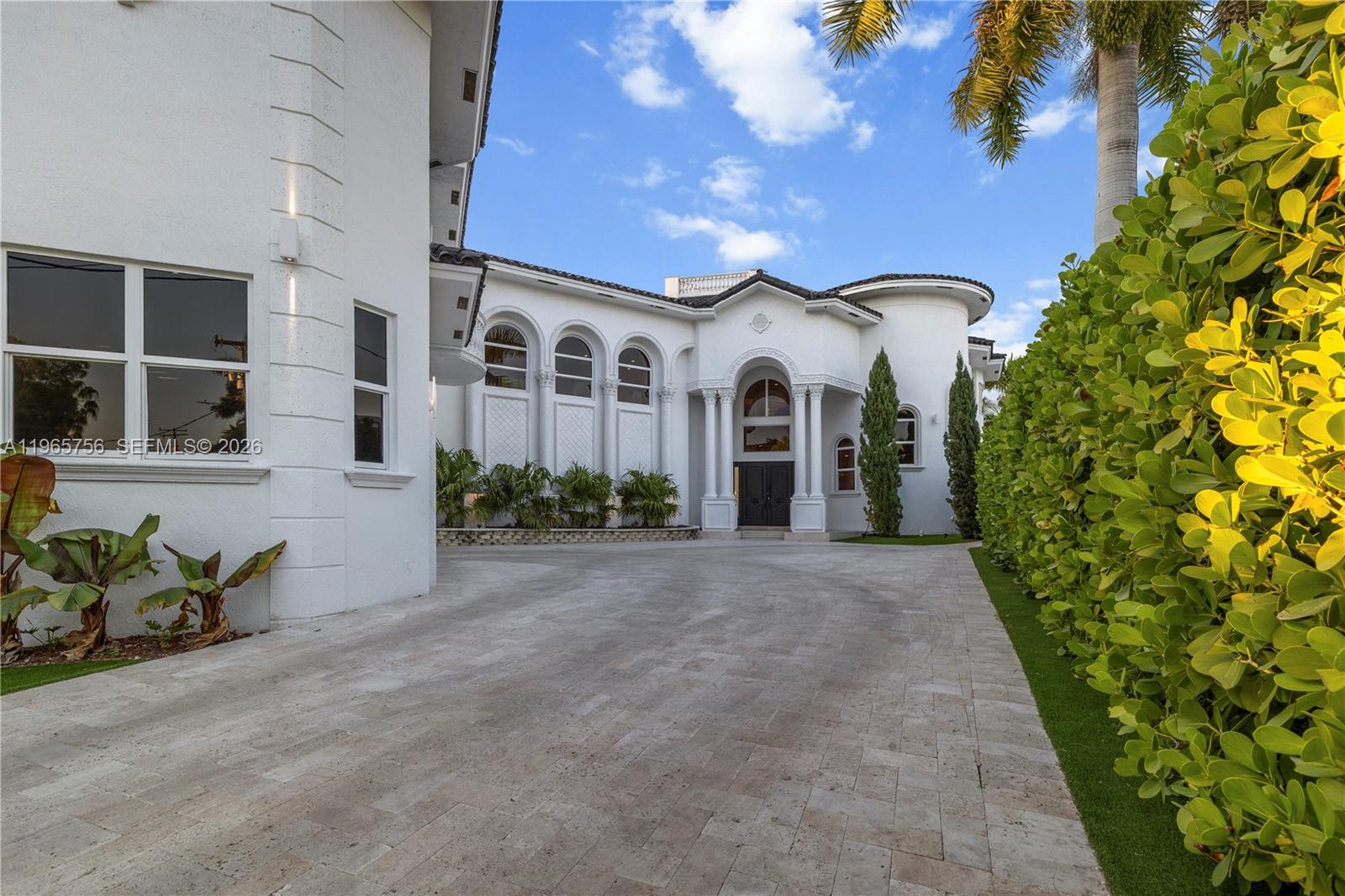 16479 NE 30th Ave, North Miami Beach FL 33160
