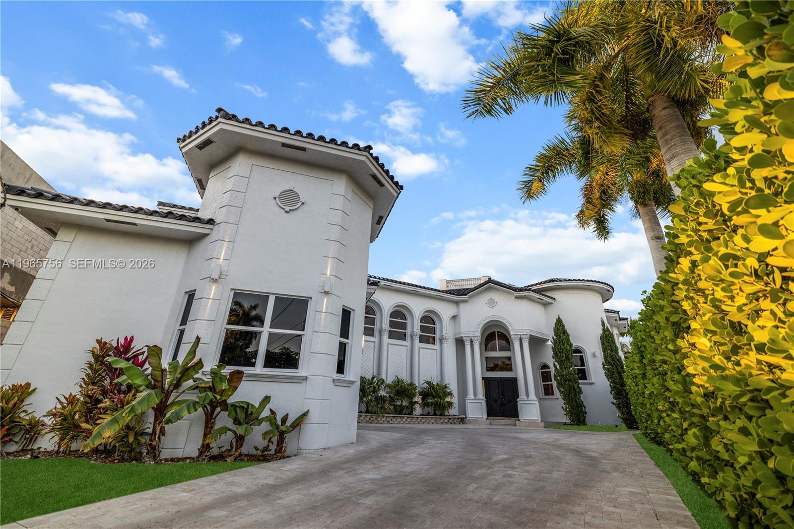 16479 NE 30th Ave, North Miami Beach FL 33160
