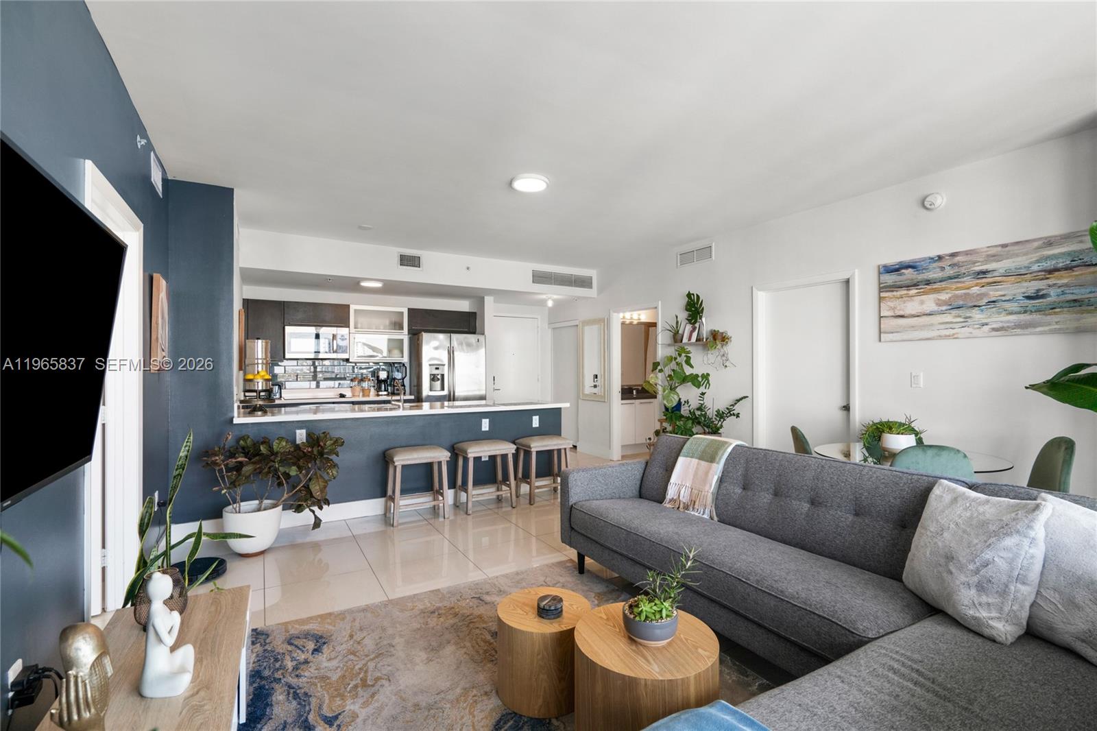 90 SW 3rd St #2706, Miami FL 33130