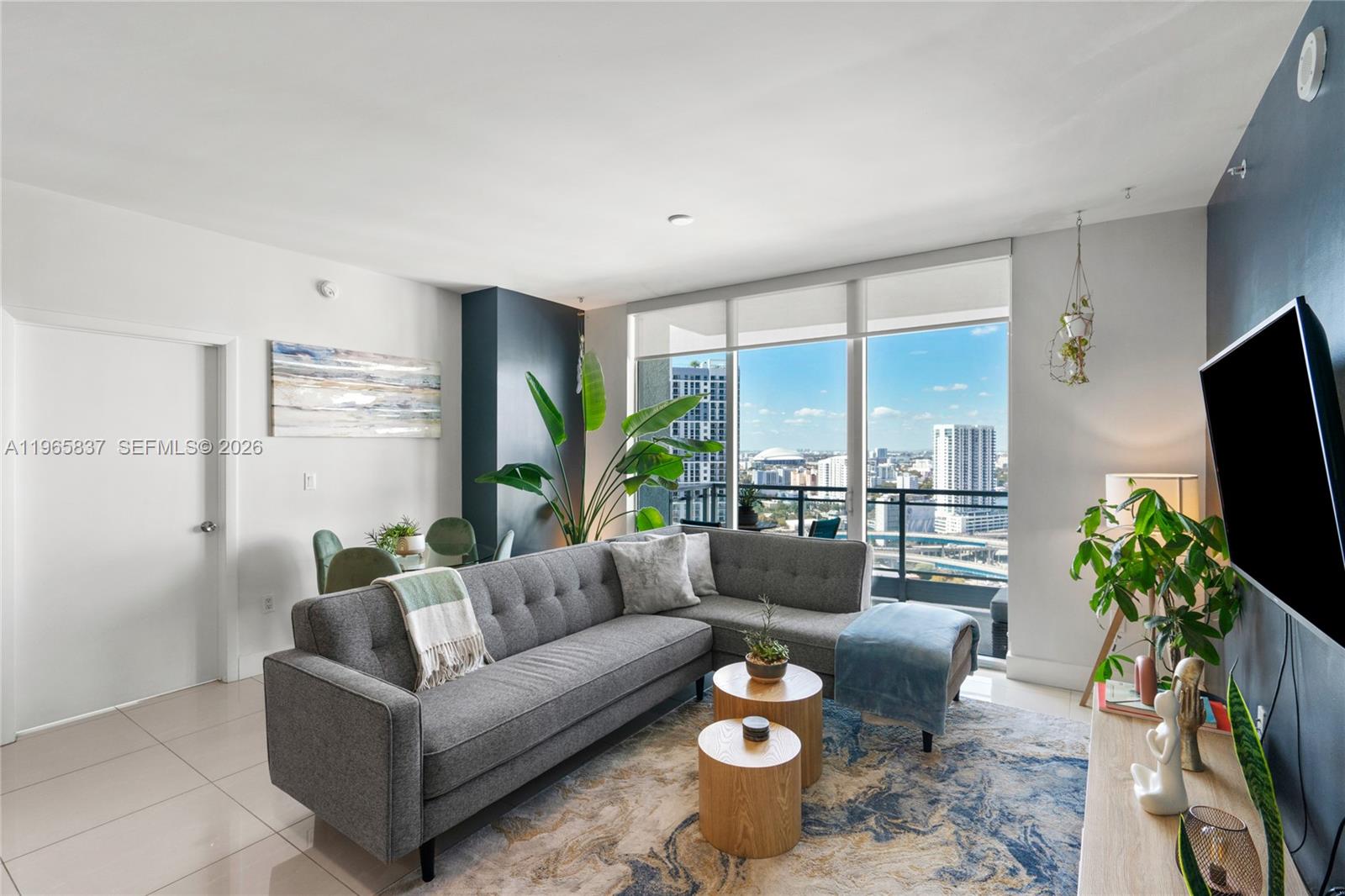 90 SW 3rd St #2706, Miami FL 33130
