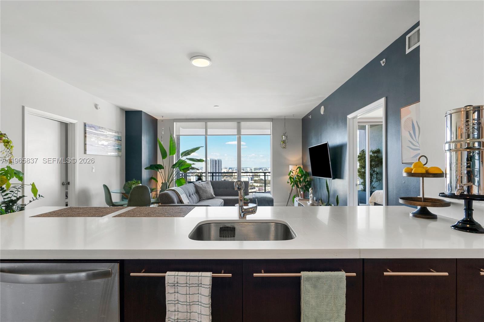 90 SW 3rd St #2706, Miami FL 33130