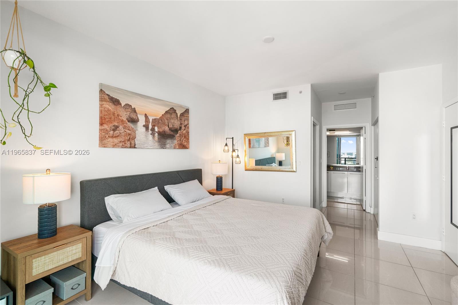 90 SW 3rd St #2706, Miami FL 33130