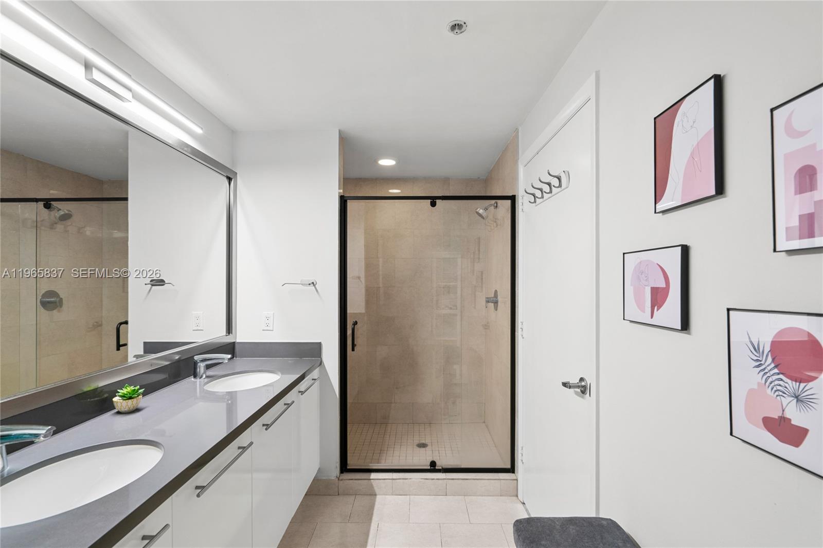 90 SW 3rd St #2706, Miami FL 33130