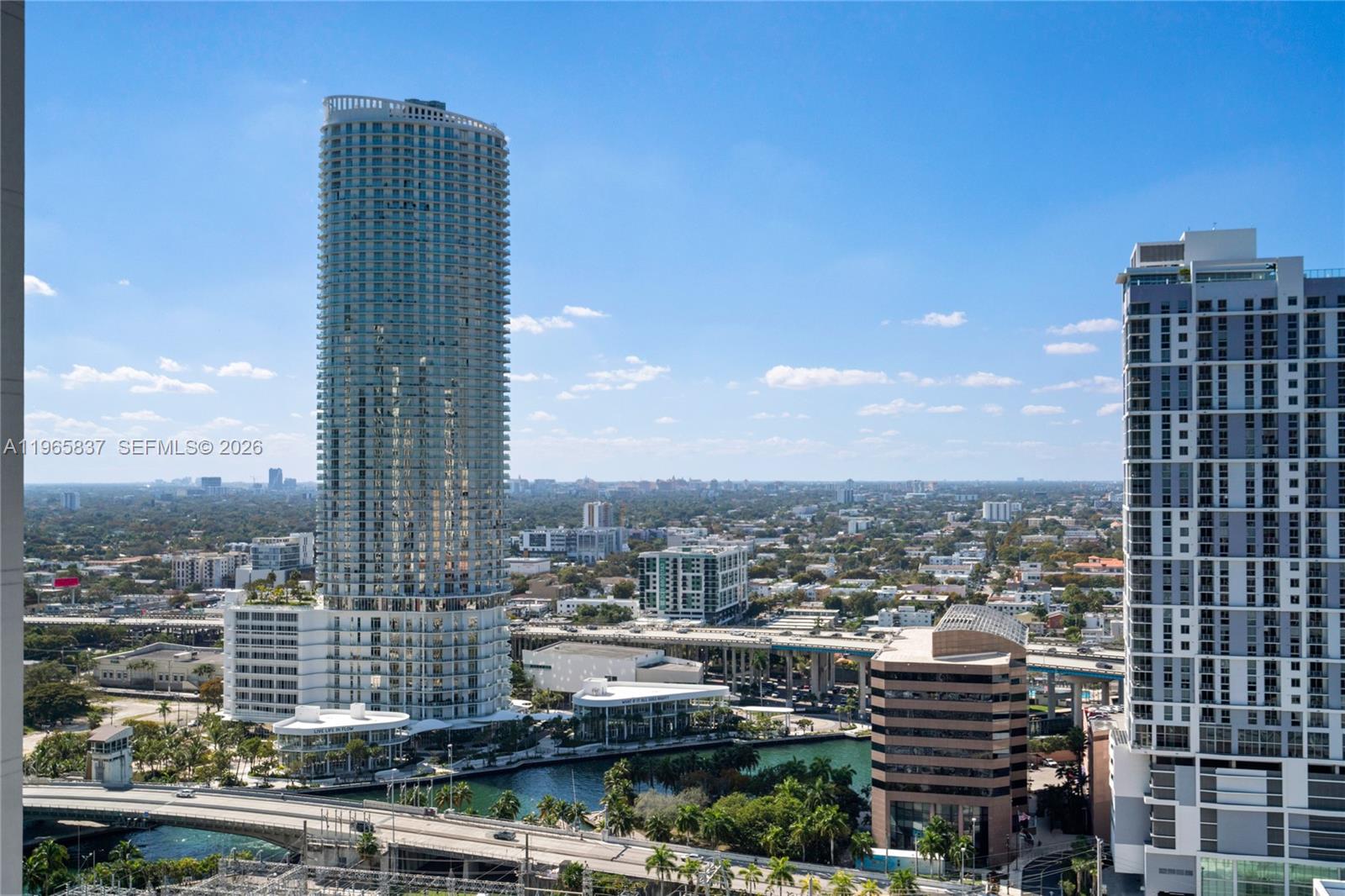 90 SW 3rd St #2706, Miami FL 33130