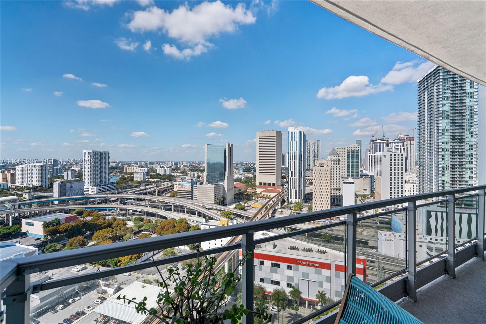 90 SW 3rd St #2706, Miami FL 33130