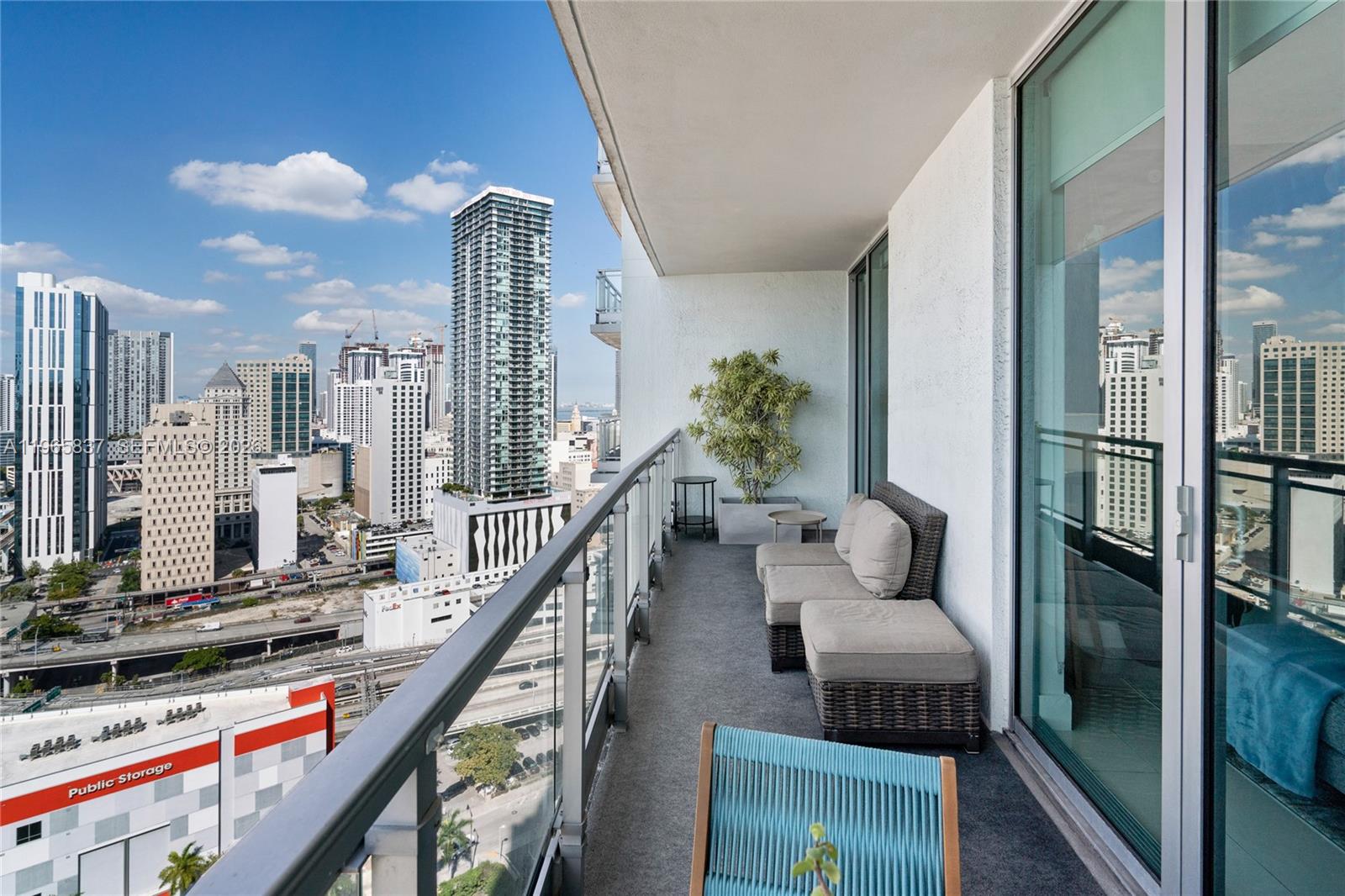 90 SW 3rd St #2706, Miami FL 33130