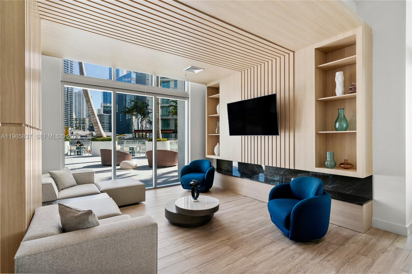 90 SW 3rd St #2706, Miami FL 33130