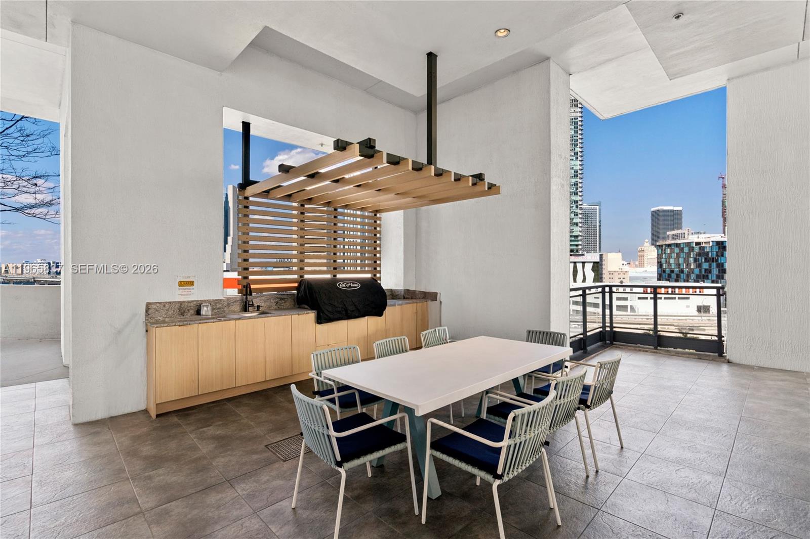 90 SW 3rd St #2706, Miami FL 33130